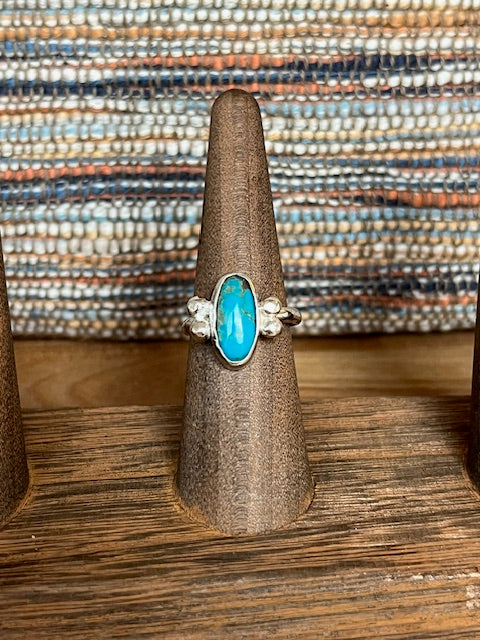 Handcrafted oval "Kingman" turquoise silver ring