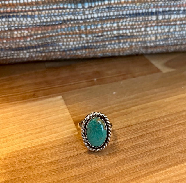 Handcrafted oval "Nacozari" turquoise ring