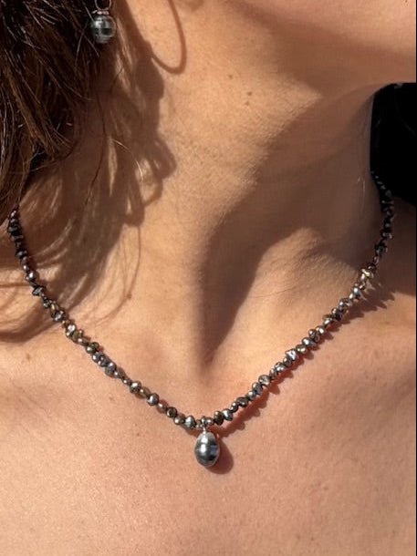 Freshwater pearl necklace with Tahitian pearl pendant