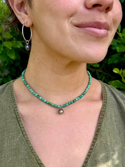 Turquoise beaded choker with Tahitian pearl charm