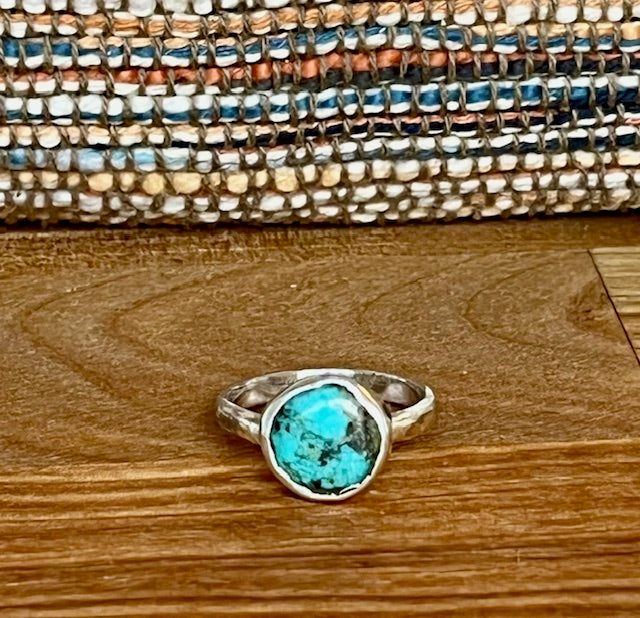 Handcrafted round "Kingsman" turquoise silver ring