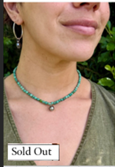 Turquoise beaded choker with Tahitian pearl charm